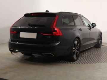 Volvo V90 II Kombi 2.0 T8 390KM 2019 Volvo V90 T8 Twin Engine AWD, 4X4, Automat, zdjęcie 4