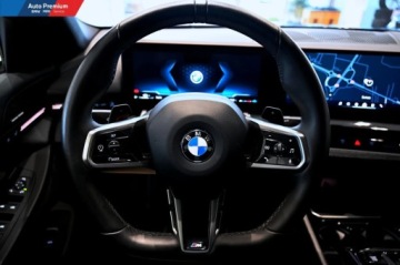 BMW Seria 5 G90-91 Touring 2.0 520d 197KM 2024 BMW Seria 5 520d xDriveFV23Repair InclusiveAdaptacyjny Reflektor LEDM Sport, zdjęcie 5