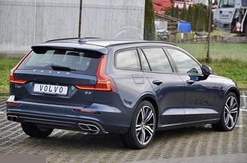 Volvo V60 II  2021 Volvo V60 B3 B Geartronic Momentum Pro 163KM 2021r, zdjęcie 7