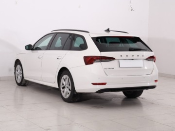 Skoda Octavia IV Kombi 2.0 TDI 115KM 2022 Skoda Octavia 2.0 TDI, Salon Polska, zdjęcie 3