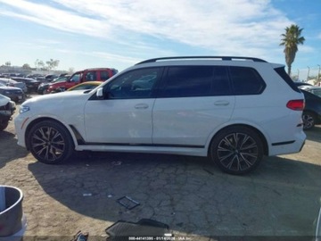 BMW X7 2021 BMW X7 M50i 2021 4.4 Benzyna 523KM, zdjęcie 2