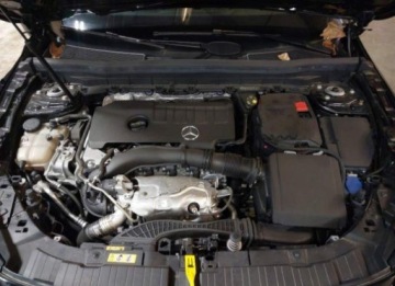 Mercedes GLB 2022 Mercedes-Benz GLB 2022, 2.0L, 4x4, od ubezpieczalni 2.0 Benzyna 221KM, zdjęcie 13