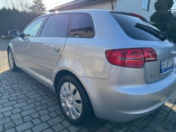 Audi A3 8P Hatchback 3d 1.2 TFSI 105KM 2010 Audi A3 Sportback Audi A3 8P 1.2 1.2 Benzyna 105KM Serwisowana, zdjęcie 21