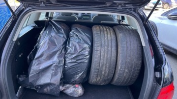 Volkswagen Golf VI 2009 Volkswagen Golf 1.4 TSI 125 km. ladny stan 2 komplety kol 1.4 Benzyna, zdjęcie 15