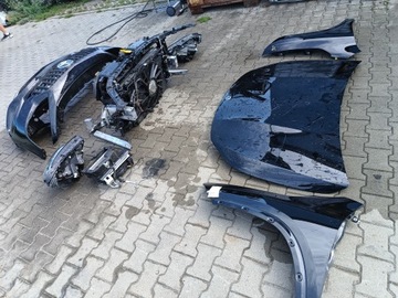 Мерседес 247 АМГ 45 бампер капот лампы радиаторы