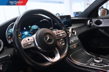 Mercedes Klasa C W205 Kabriolet Facelifting 1.5 200 184KM 2019 Mercedes-Benz Klasa C C200 4MaticFV23kamera cofania AMG line 1.5 184KM, zdjęcie 6