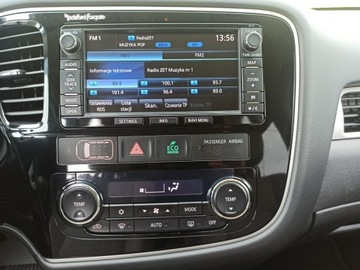 Mitsubishi Outlander III 2014 Mitsubishi Outlander Hybryda Plug-in + LPG, zdjęcie 16