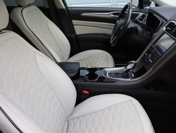 Ford Mondeo V Sedan 2.0 TDCi 180KM 2016 Ford Mondeo 2.0 TDCI, Salon Polska, Serwis ASO, zdjęcie 8