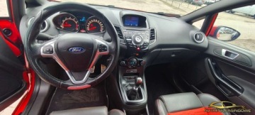Ford Fiesta VII Hatchback 3d ST 1.6 EcoBoost 182KM 2015 Ford Fiesta ST 1.6 200KM 1.6 Benzyna 183KM, zdjęcie 9