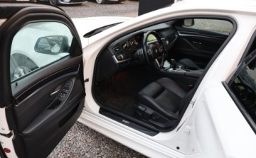 BMW Seria 5 F10-F11 Limuzyna 525d 218KM 2012 BMW Seria 5 XDRIVE 218 PS, Skorzana tapicerka, Bi xenon , Zadbana... 2.0, zdjęcie 9
