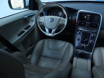 Volvo XC60 I SUV Facelifting 2.0 D4 DRIVE-E 181KM 2015 Volvo XC60 D4, Salon Polska, Serwis ASO, 178 KM, zdjęcie 6