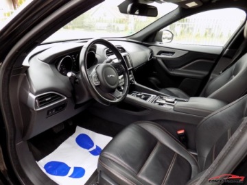 Jaguar F-Pace SUV 2.0 i4D 180KM 2017 Jaguar F-Pace BLACK 180KM 4x4 Kamera Led Skora Ambiente 2.0 Diesel 180KM, zdjęcie 17