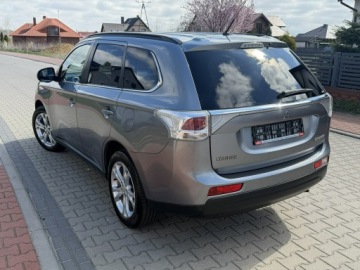 Mitsubishi Outlander III SUV 2.2 DOHC DI-D 150KM 2013 Mitsubishi Outlander 2.2 Diesel 4x4 7 osobowy, zdjęcie 3