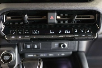 Toyota Land Cruiser VII Terenowy 5d 2.8 D-4D 204KM 2024 Toyota Land Cruiser LC 2.8 D-4D Executive aut 2.8 Diesel 205KM, zdjęcie 24