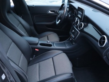 Mercedes CLA C117 Shooting Brake Facelifting 1.5 180 d 109KM 2018 Mercedes CLA 180 CDI, Automat, VAT 23%, Skóra, zdjęcie 8