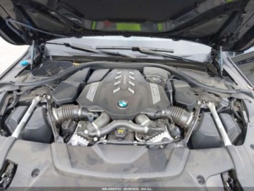BMW Seria 7 G70 2022 BMW Seria 7 2022r., 4x4, 4.4L 4.4 Benzyna 523KM, zdjęcie 11