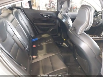 Volvo 2022 Volvo S60 2022 Volvo S60 B5 AWD Momentum 2.0 Benzyna 247KM, zdjęcie 7