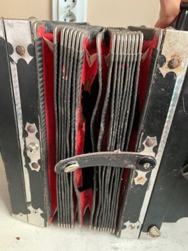 Гелигонка гармошка без названия 32х32х16 см в ремонте.