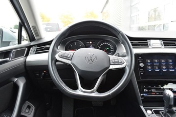 Volkswagen Passat B8 Variant Facelifting 2.0 TDI SCR 200KM 2022 Volkswagen Passat 2.0 TDi 200KM DSG7 Business SalonPL ASO NaviKameraTravel, zdjęcie 11