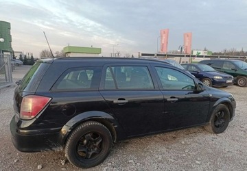 Opel Astra J Sports Tourer 1.7 CDTI ECOTEC 125KM 2011 Opel Astra Opel Astra 1.7 Diesel 125KM, zdjęcie 3