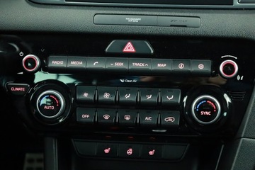 Kia Sportage IV SUV 1.6 T-GDI 177KM 2016 Kia Sportage 1.6 T-GDI, Salon Polska, zdjęcie 9