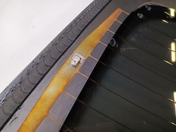 Заднее стекло оригинальное Dodge Challenger 2015-