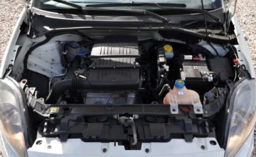 Fiat Punto Punto 2012 Hatchback 3d 1.2 69KM 2016 Fiat Punto Klimatyzacja Elektryczne Szyby 1.2 Benzyna 69KM, zdjęcie 29