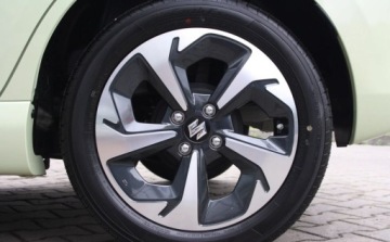 Suzuki Swift VI Hatchback Facelifting 1.2 DualJet SHVS 83KM 2025 Suzuki Swift DEMO Elegance 1.2 mild Hybrid 2WD CVT 1.2 Hybryda 83KM, zdjęcie 13