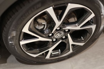 Toyota C-HR I Crossover Facelifting 1.8 Hybrid 122KM 2020 Toyota C-HR 1.8 Hybrid Selection 1.8 Hybryda 122KM, zdjęcie 29