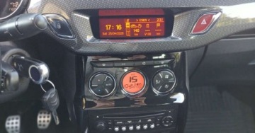 DS 3 Hatchback (Citroen) 1.6 THP 156KM 2014 Citroen DS3 Citroen DS3 1.6 THP Ultra Prestige 1.6 Benzyna 156KM, zdjęcie 14