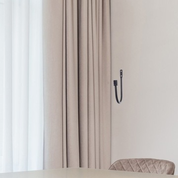 КРЮЧОК ДЛЯ ШТОР ПОВЕСЬТЕ ПОЛОТЕНЦЕ