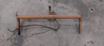 ZAŘÍZENÍ(HÁK) TÁŽNÝ NENÍ  TABULKY VW PASSAT B4 SEDAN