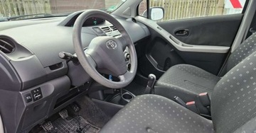 Toyota Yaris II Hatchback 5d 1.3 i VVT-i 86KM 2007 Toyota Yaris 1.3 87ps.Benzyna Klima Drugi Komplet Kol Model 2008 1.3 87KM, zdjęcie 22
