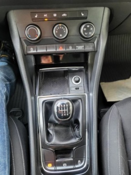 Skoda Karoq Crossover 1.6 TDI 115KM 2017 Škoda Karoq Skoda Karoq 1.6 TDI 115 KM 100%, zdjęcie 23