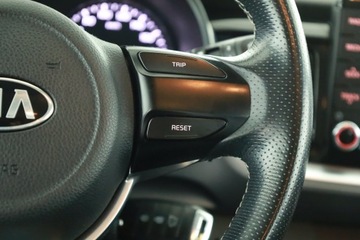 Kia Stonic Crossover 1.4 DOHC 100KM 2018 Kia Stonic 1.4 CVVT, Salon Polska, Skóra, Klima, zdjęcie 12