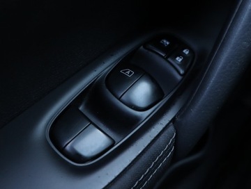 Nissan Qashqai II Crossover 1.2 DIG-T 115KM 2017 Nissan Qashqai 1.2 DIG-T, Salon Polska, Navi, zdjęcie 17