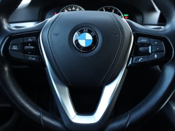 BMW Seria 5 G30-G31 2018 BMW 5 520d, Automat, Skóra, Navi, Klima, zdjęcie 20