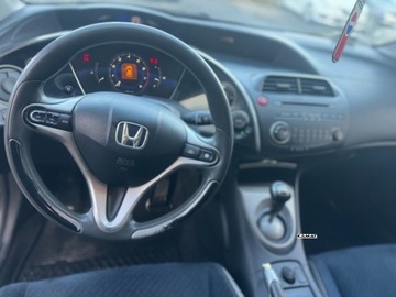 Honda Civic VIII Hatchback 5d 1.4 i 83KM 2007 Honda Civic Honda Civic 1,4 benzyna Klimatyzacja Zamiana 1.3 Benzyna 82KM, zdjęcie 4