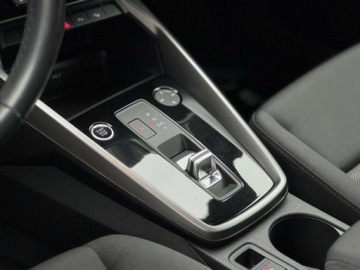 Audi A3 8Y Sportback 1.5 35 TFSI 150KM 2023 Audi A3 Sportback Tempomat , Kamera Cofania , Smartphone Interfejs 1.5, zdjęcie 10