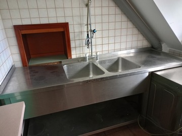 Stół z 2 zlewami i miejscem pod zmywarkę 210x70