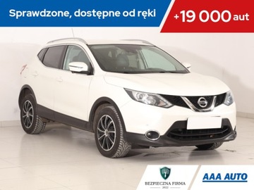 Nissan Qashqai II Crossover 1.6 dCi 130KM 2015 Nissan Qashqai 1.6 dCi, 4X4, Skóra, Navi, Klima