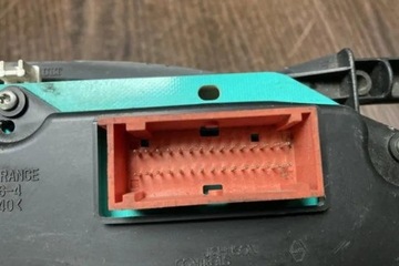 PŘÍSTROJOVÁ DESKA NISSAN PRIMASTAR FURGON (X83) P8200283194 2.0L DIESEL 84KW 2007