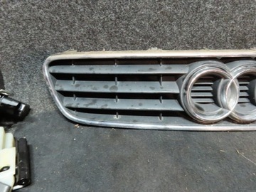 AUDI A3 8L MASKA MŘÍŽKA PŘEDNÍ