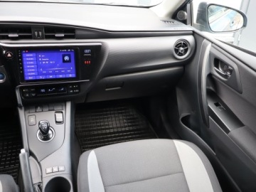 Toyota Auris II Hatchback 5d Facelifting 1.8 Hybrid 136KM 2016 Toyota Auris Hybrid, Salon Polska, Serwis ASO, zdjęcie 7