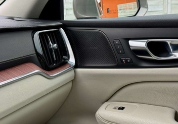 Volvo S60 III Sedan 2.0 T6 310KM 2019 Volvo S60 Volvo S60 T6 AWD Inscription 2.0 Benzyna 310KM, zdjęcie 13