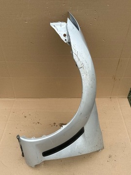MAZDA RX7 BLATNÍK LEVÝ PŘEDNÍ