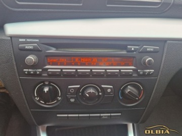 BMW Seria 1 E81/E87 Hatchback 5d E87 1.6 116i 122KM 2008 BMW Seria 1 Radio CdAux Wielofunkcyjna kierownica 1.6 Benzyna 122KM, zdjęcie 22