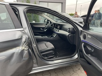Mercedes Klasa E W213 2017 Mercedes E 200 Skóra Automat Kamera Ambiente HAK, zdjęcie 6
