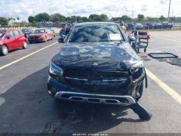 Mercedes GLC C254/X254 2023 Mercedes-Benz GLC 300 4Matic Coupe 2023 2.0 Benzyna 255KM, zdjęcie 7