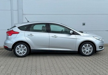 Ford Focus III Sedan Facelifting 1.0 EcoBoost 125KM 2017 Ford Focus 1.0 EcoBoost 125KM SalonPL FV23 Benzyna 125KM, zdjęcie 5